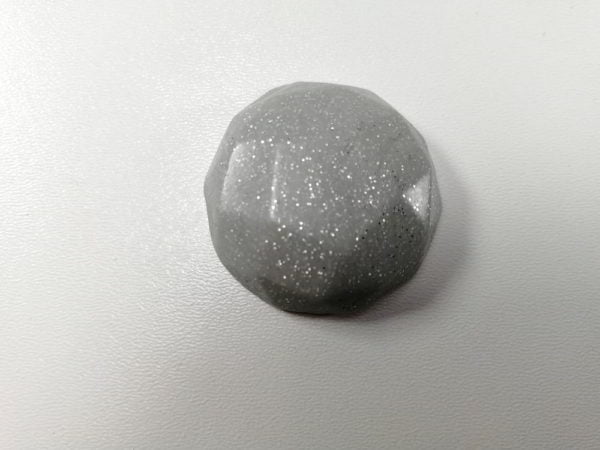 cabochon polimeric rotund fatetat argintiu
