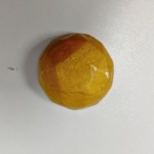 cabochon polimeric rotund fatetat auriu