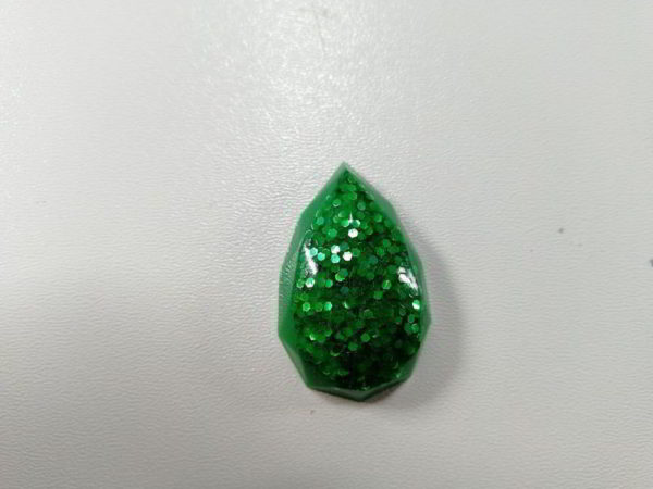 cabochon rasina goccia verde glitter